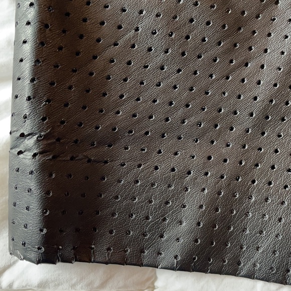 Banana Republic leather rap - Picture 3 of 3